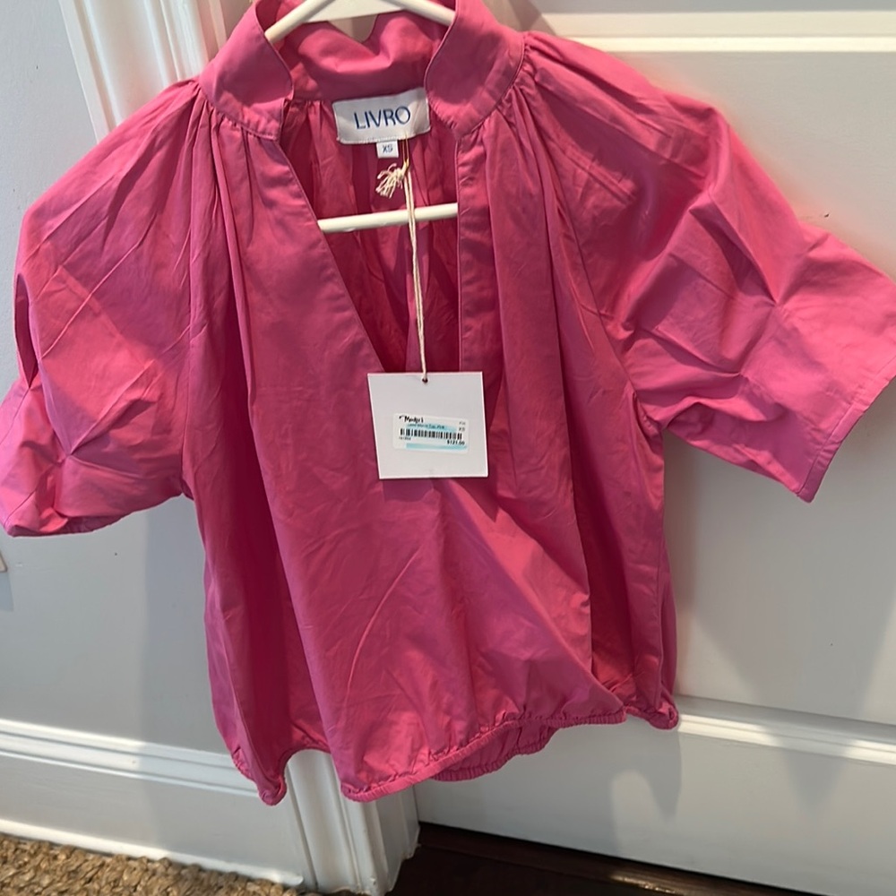 Livro XS NWT Pink Women's Top